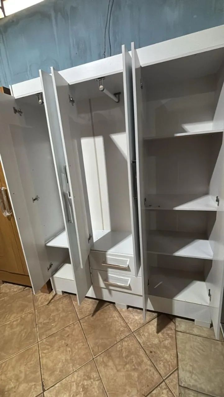 PROMOÇÃO Guarda-roupa branco de 6 portas - Foto 2