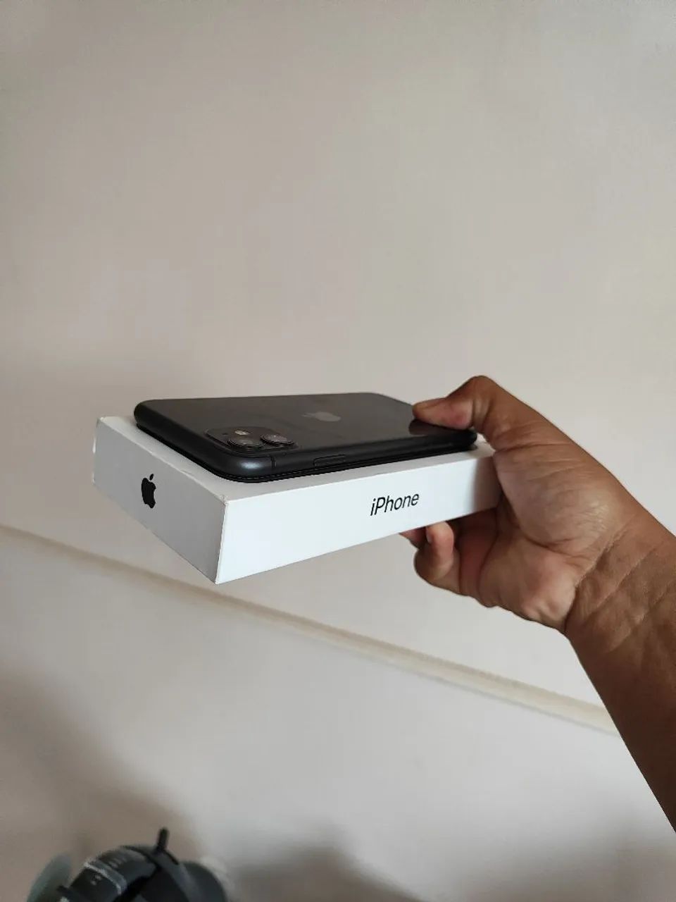 iPhone 11 64GB - NA GARANTIA APPLE - BATERIA 92% - Foto 3