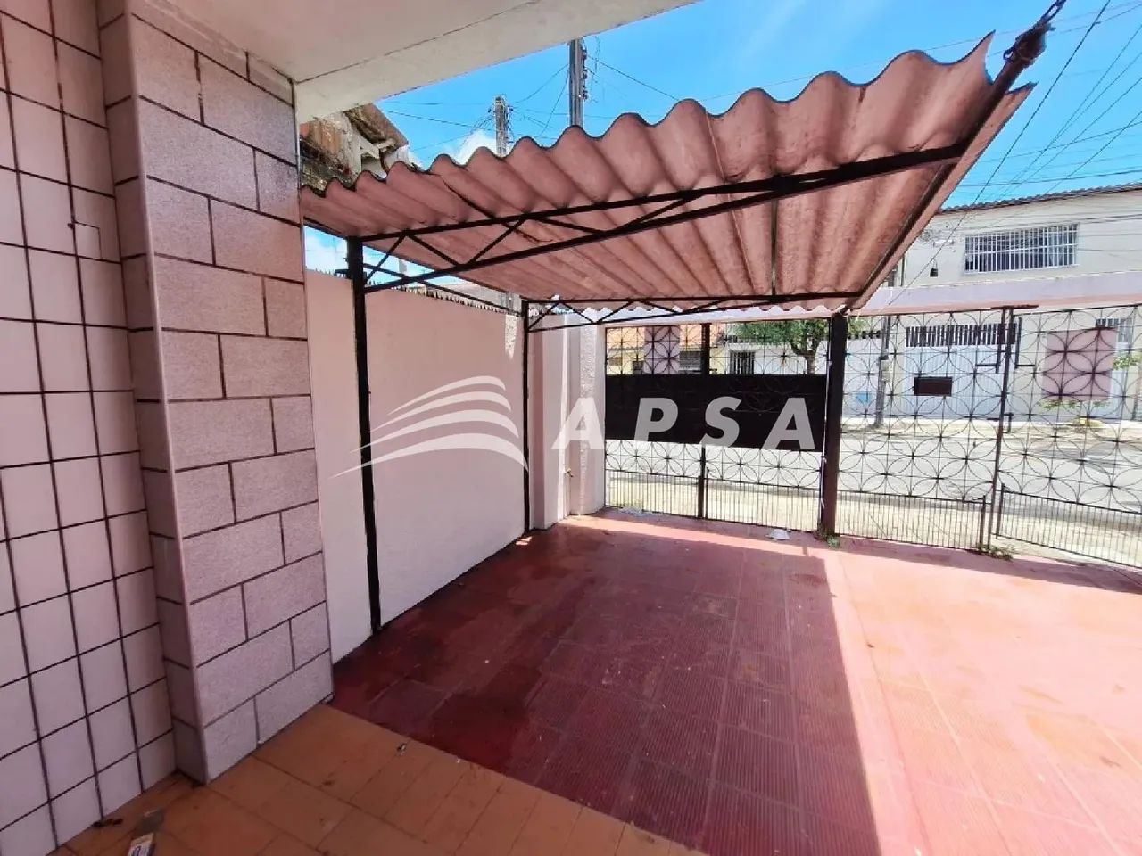 CASA TERREO COM 02 QUARTOS SENDO SUITES, GARAGEM, QUINTAL . - Foto 2