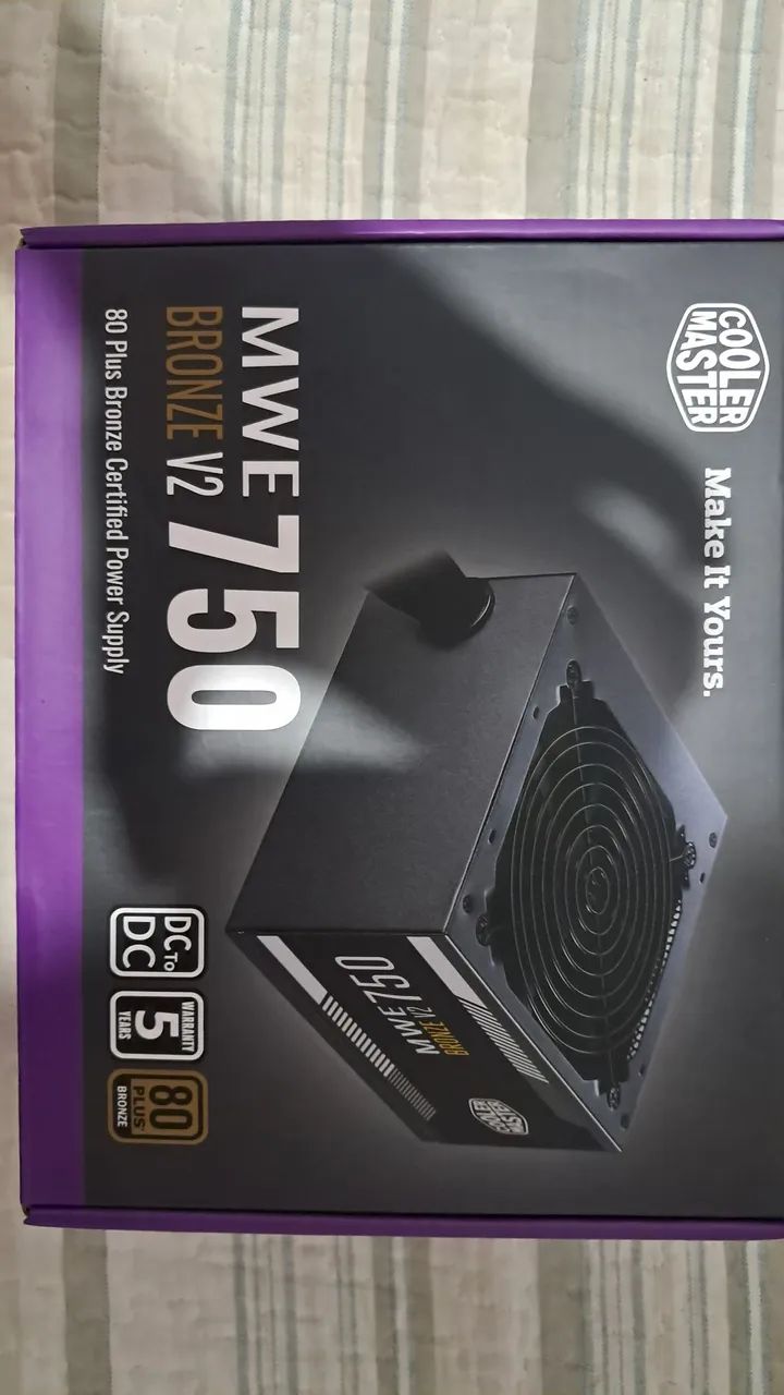Fonte 750w 80plus bronze na caixa
