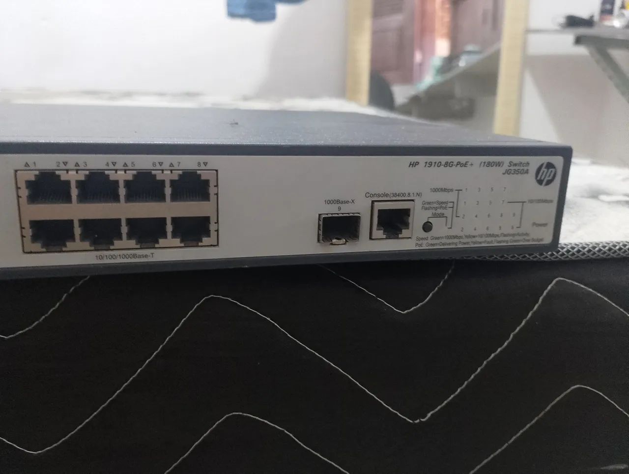 Switch HP 1910-8G-PoE+ 180W JG330A