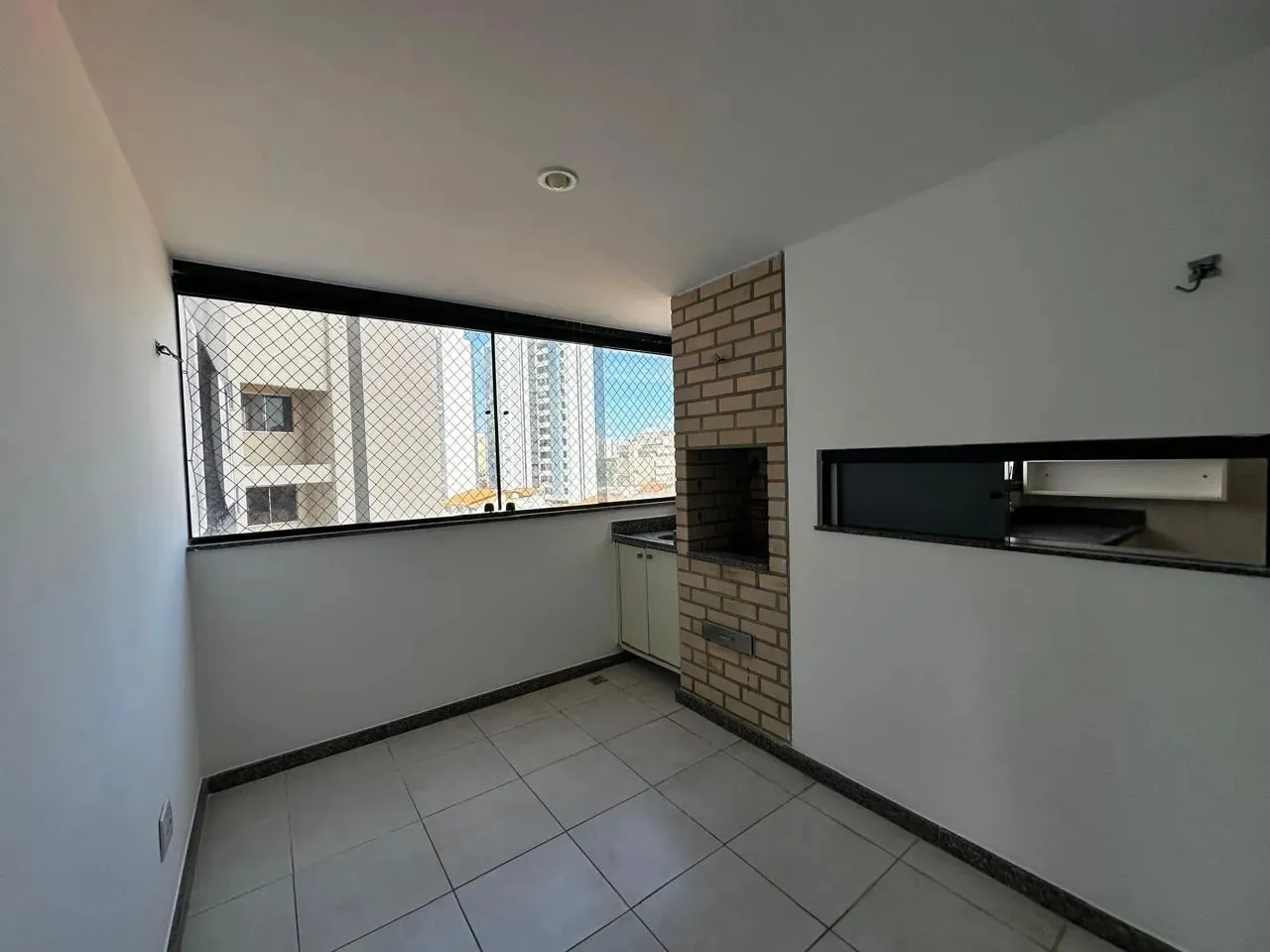 Excelente apartamento a venda na Pituba 4/4 SENDO 2 SUÍTES, NASCENTE