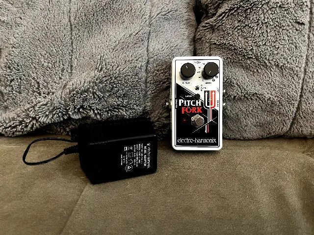 Pedal Electro-Harmonix Pitch Fork - Pitch Shifter Moderno com