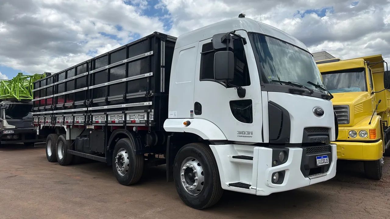  Cargo 3031 8x2 2019 Granel ou chassi  - Foto 6