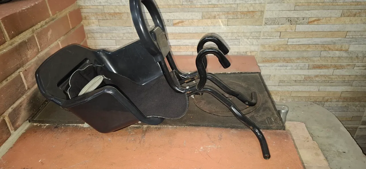 Cadeirinha de bicicleta infantil