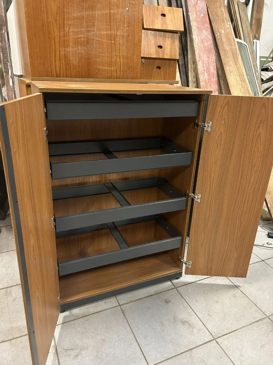 armário de madeira para escritório - Foto 2