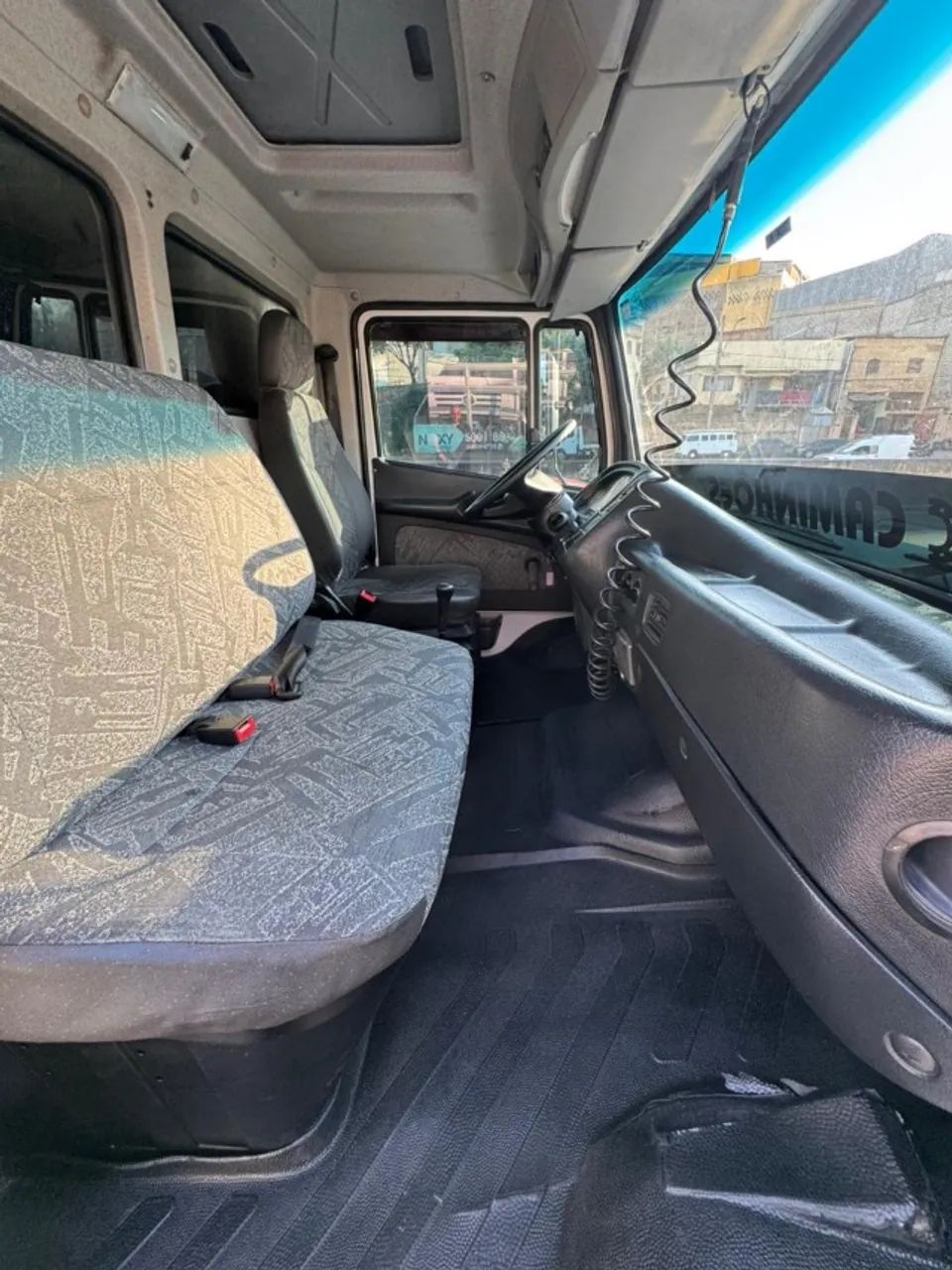 M. BENZ 1319 ATRON BAÚ REFRIGERADO |  2015/2015 - Foto 11