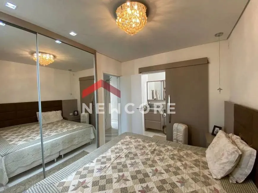 Apartamento em Avenida Lázara Alves Ferreira - Santa Mônica - Uberlândia/MG