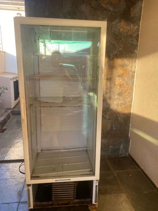 Cervejeira expositora 