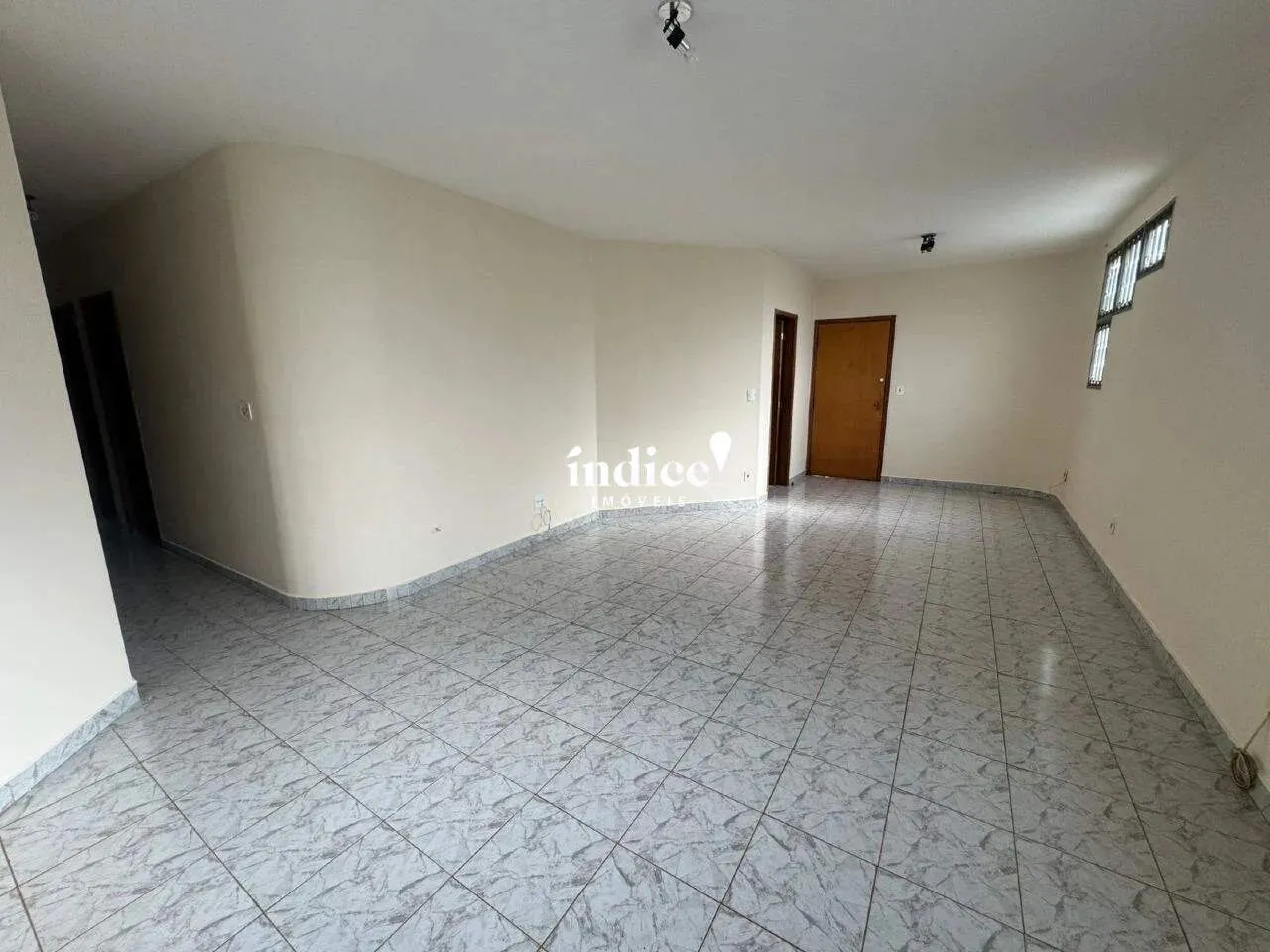 Apartamento no Bairro Parque dos Bandeirantes, 3 quartos, 1 suíte, 2 vagas, Bandeirantes V