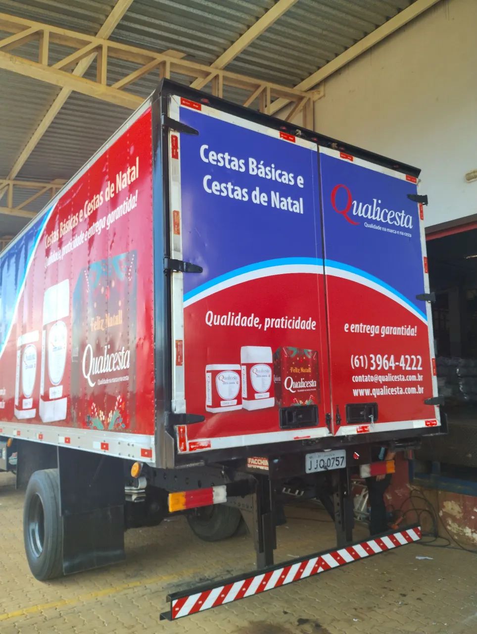 Envelopamento/plotagem em carros - Foto 2