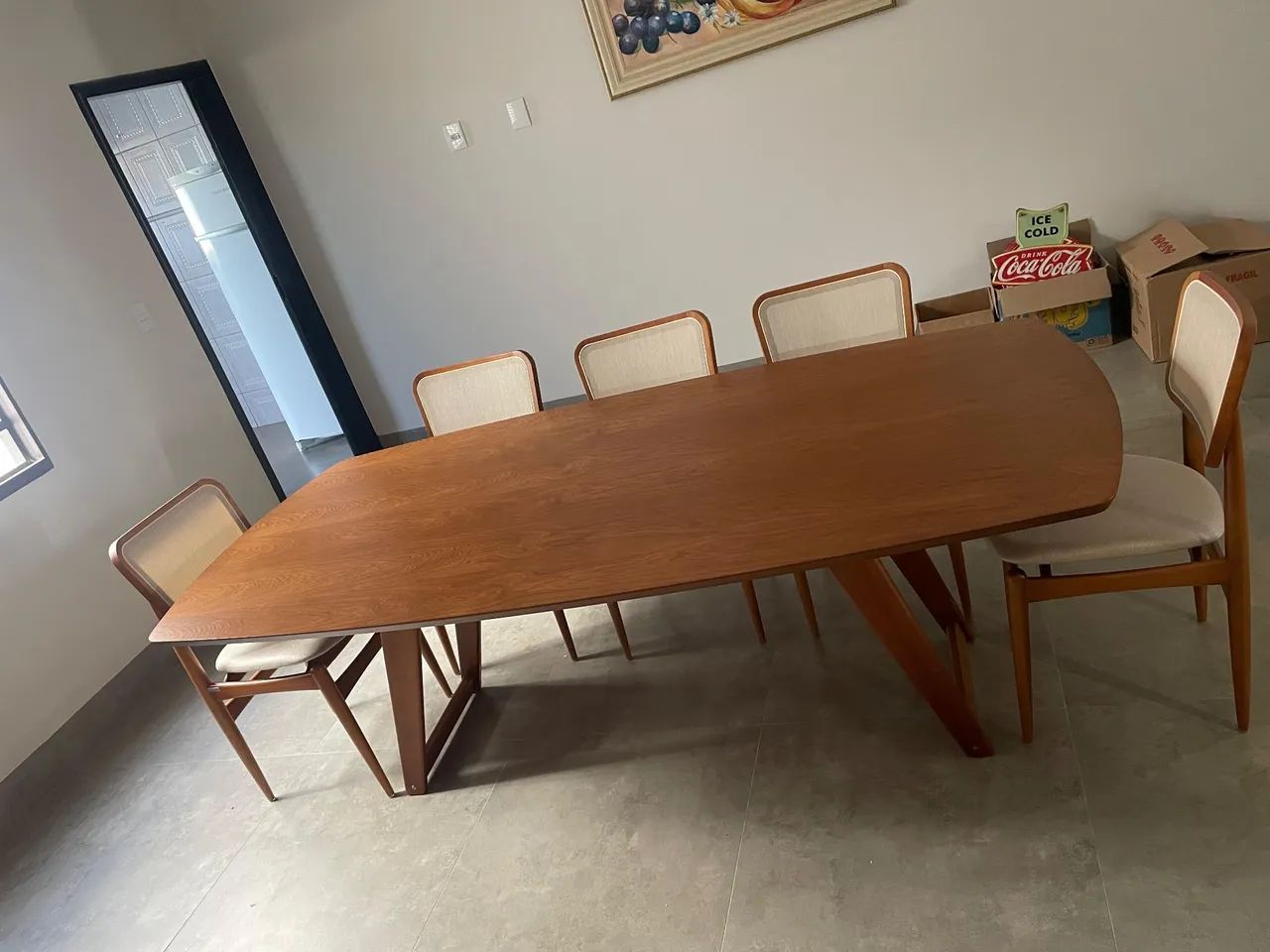 Mesa de Jantar de Madeira Maciça 8 cadeiras super resistente  - Foto 3