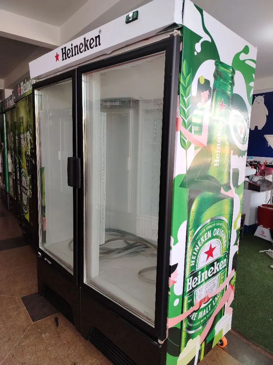 Cervejeira Heineken Dupla Porta