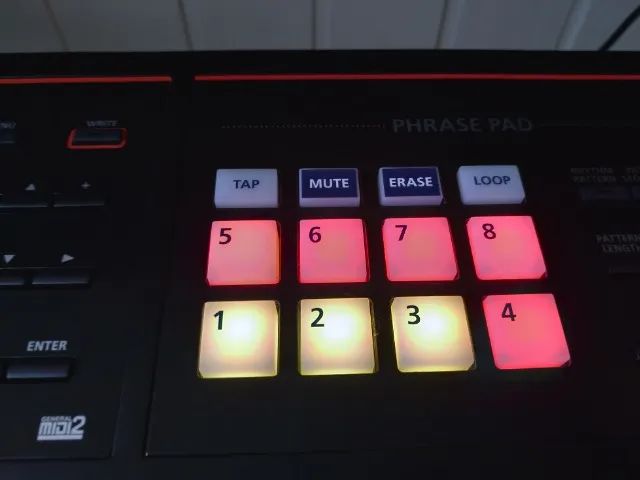 Roland XPS 30 61 teclas. - Foto 2