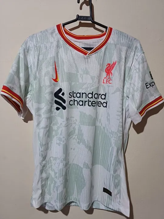 Liverpool Camiseta Nova
