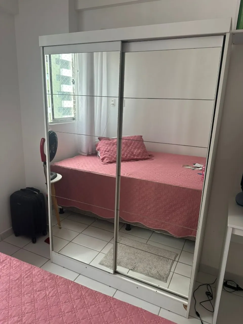 Guarda roupa e nichos