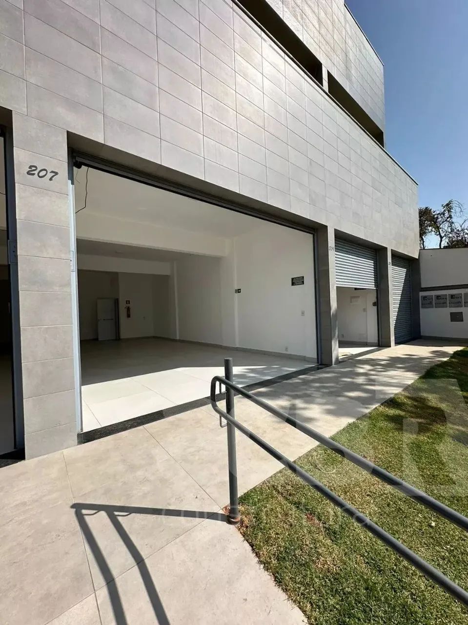 Loja Comercial com Fachada Moderna no Coração do Rio Branco! - Foto 4