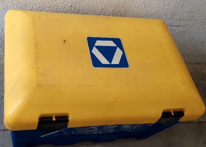 Caixa/ cofre plástico 150lts  - Foto 4