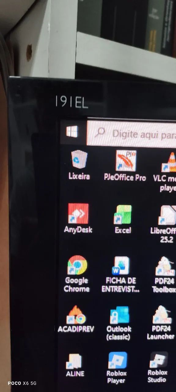 Monitor Philips 19 com detalhes LCD - Foto 4