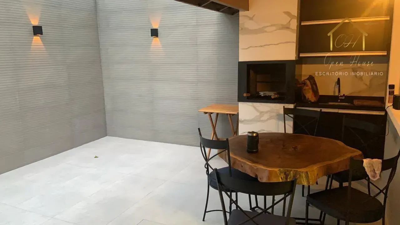 Vendo Sobrado no Cond. Palm Village