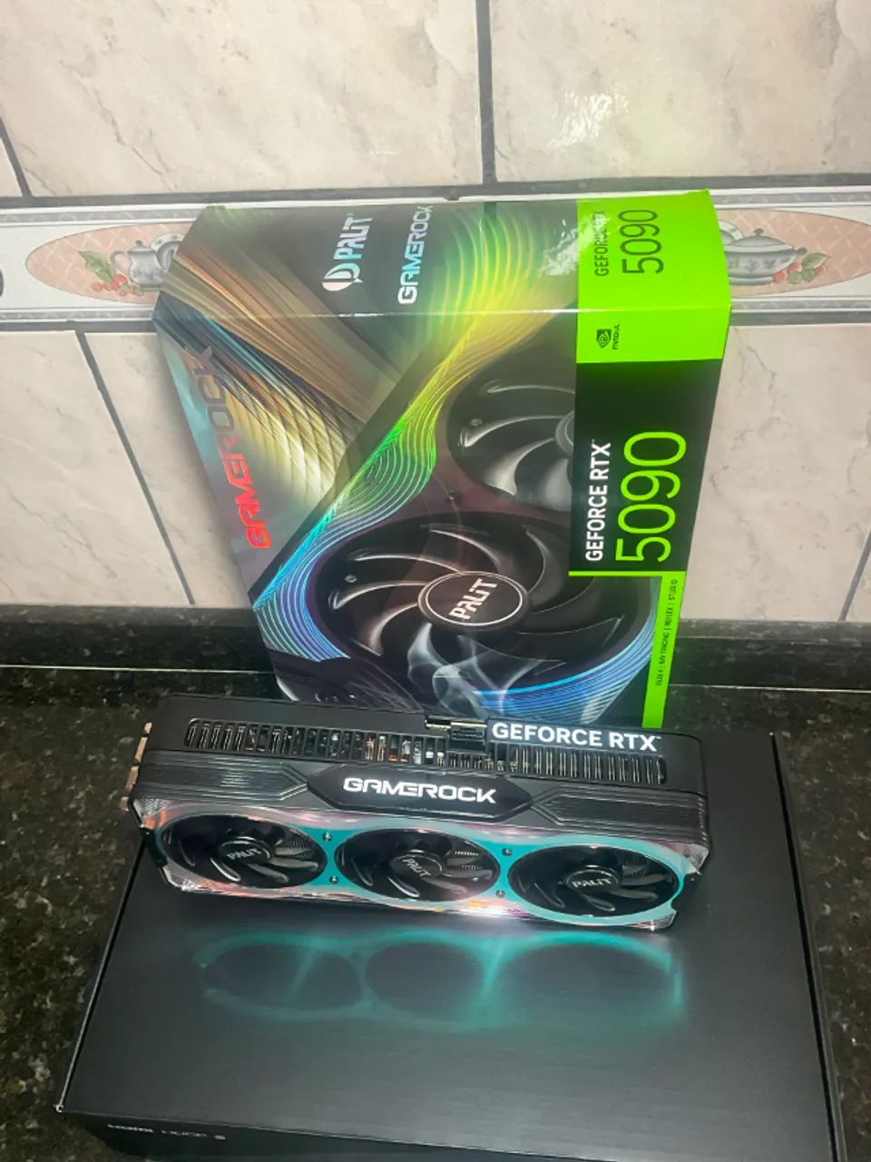 Placa de Vídeo Nvidia Geforce Palit RTX 5090 32GB, 512 Bits, GDDR7