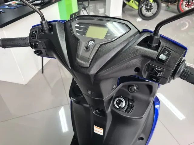 YAMAHA FLUO 125  - Foto 3