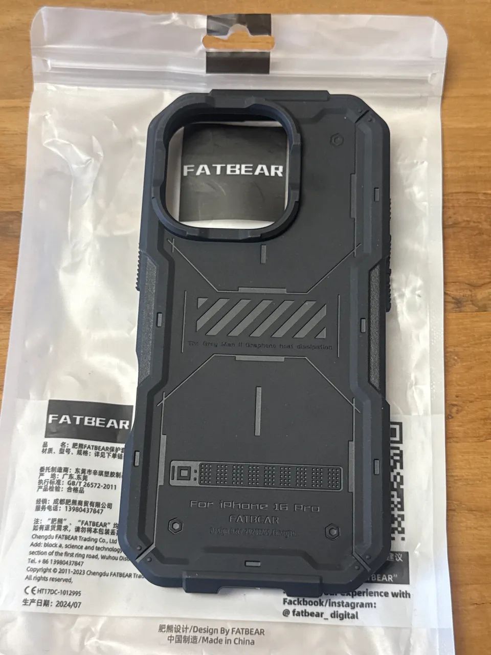 Capa celular iPhone iPhone 16pro FETBEAR  - Foto 2