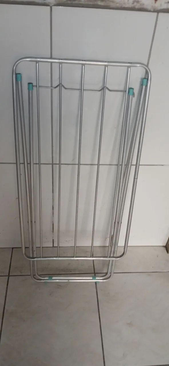 Vendo varal de chão 