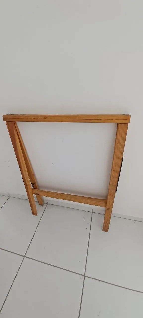 Vendo essa mesa com cavalete  - Foto 3