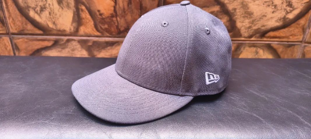 Boné new era 59fifty low profile cinza 7 3/8