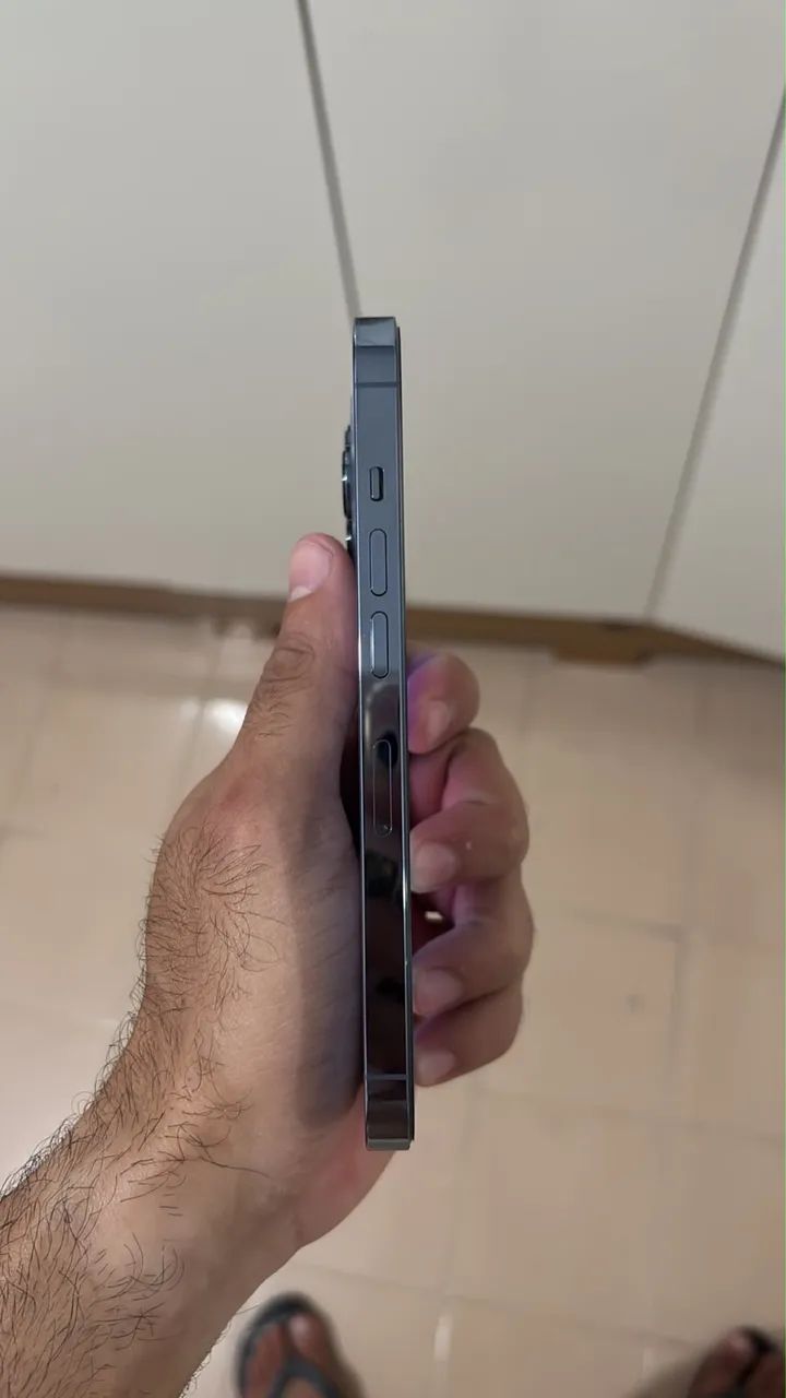 Vendo IPhone 13 Pro 256 - Único dono  - Foto 2