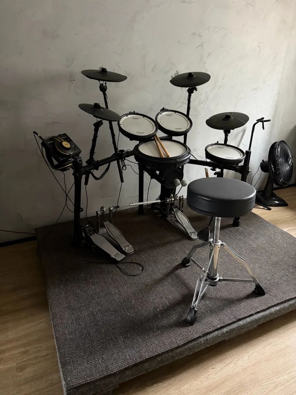 Roland TD-07 KV + Piso elevado + Pad Extra Prat