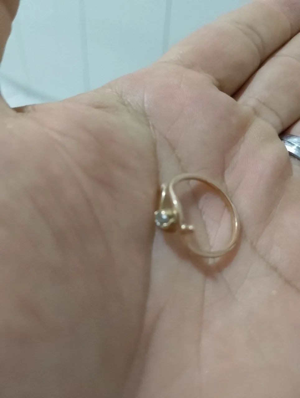 Anel em ouro com diamante  - Foto 3