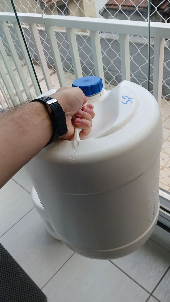GALÃO 20L, USADO EM BOM ESTADO. - Foto 2