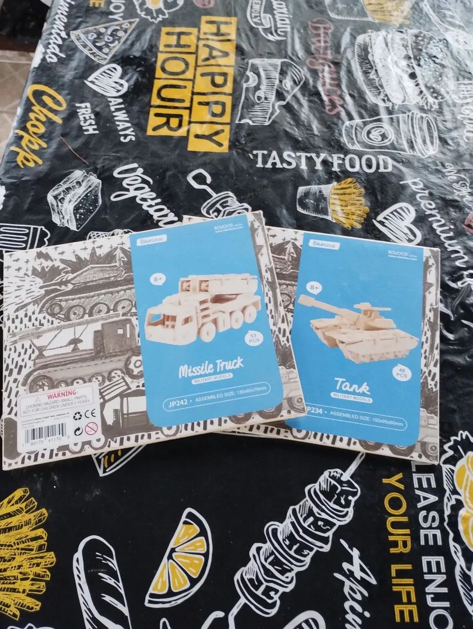 Conjunto de  2 Quebra cabeça de veículos blindados 3D - Foto 2
