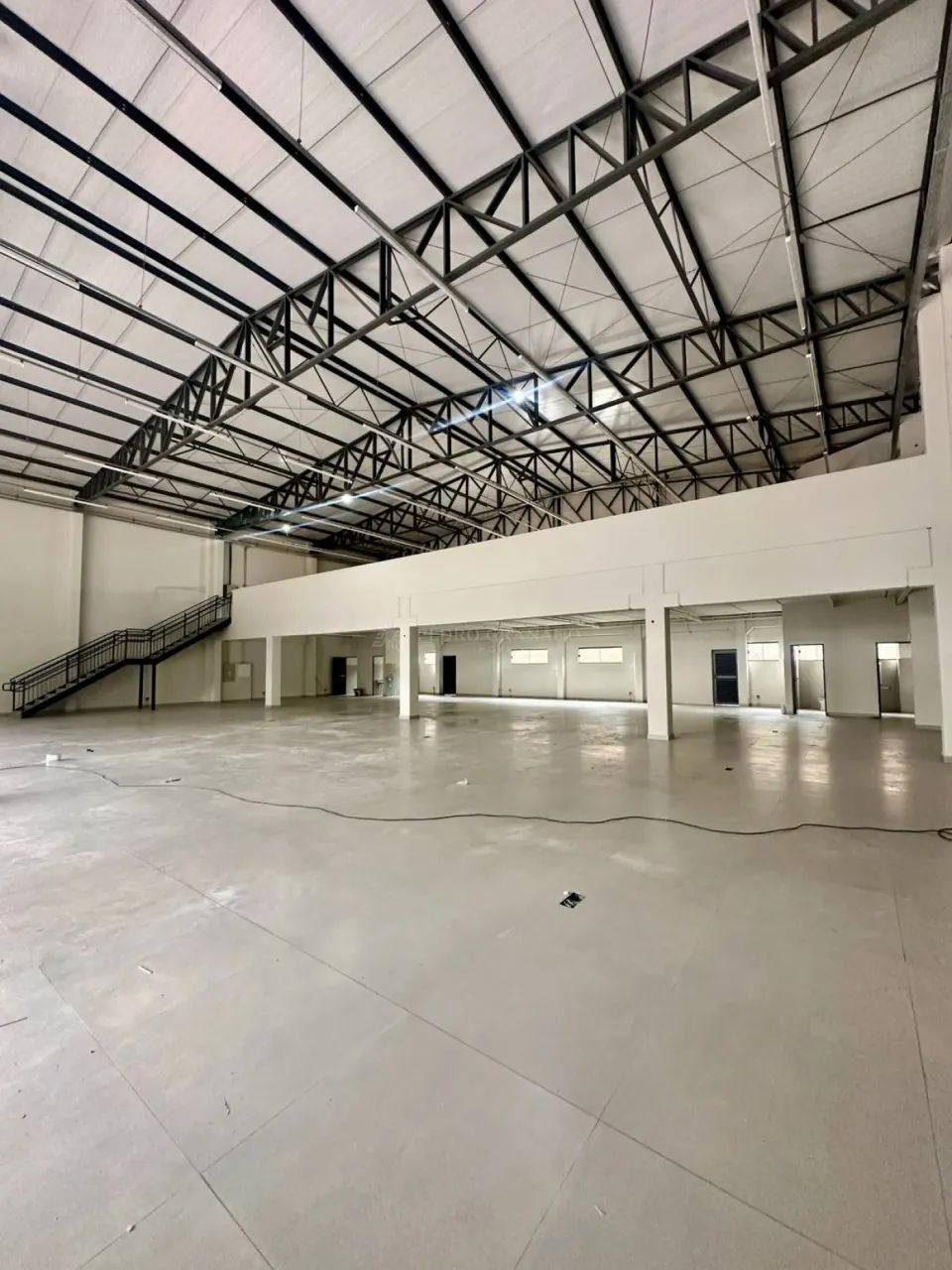 Barracão Comercial para Locação na Av Colombo - Foto 3