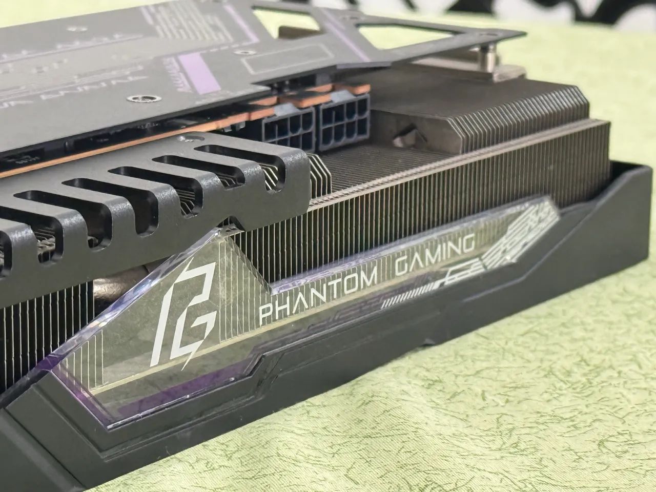 Placa de vídeo AMD RX7700XT - Foto 6