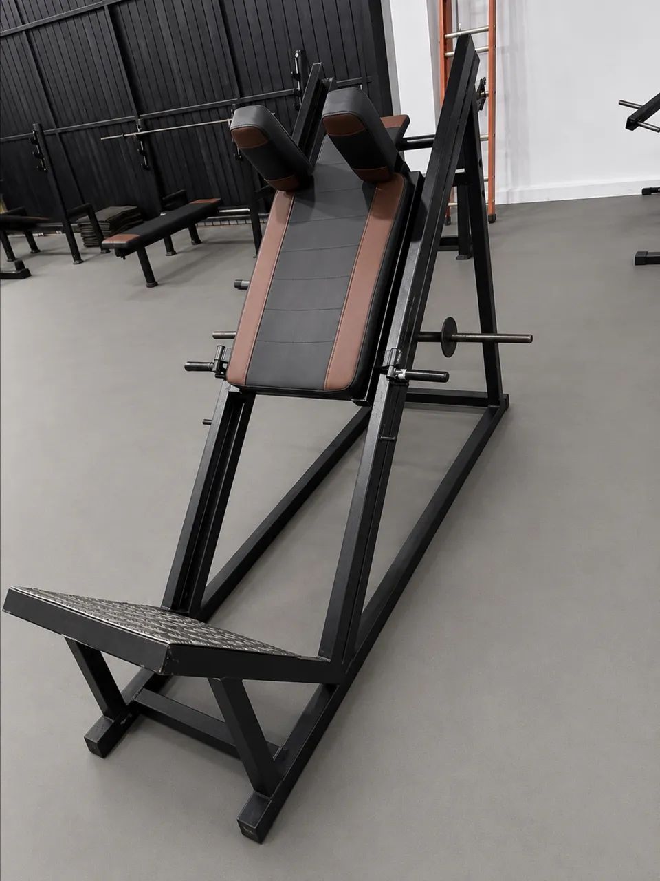 Rack machine 