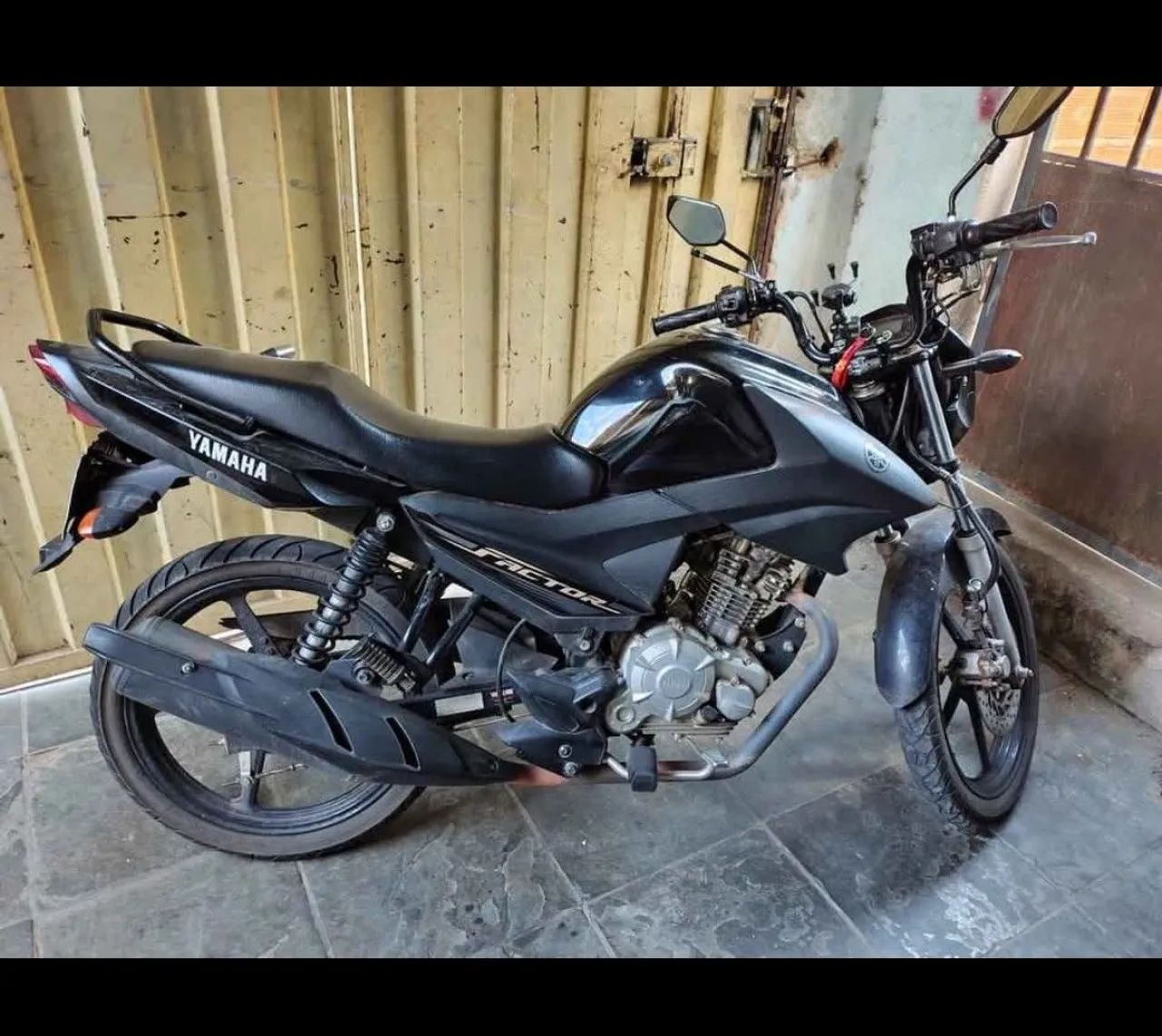 Moto factor 125 Yamaha  - Foto 3