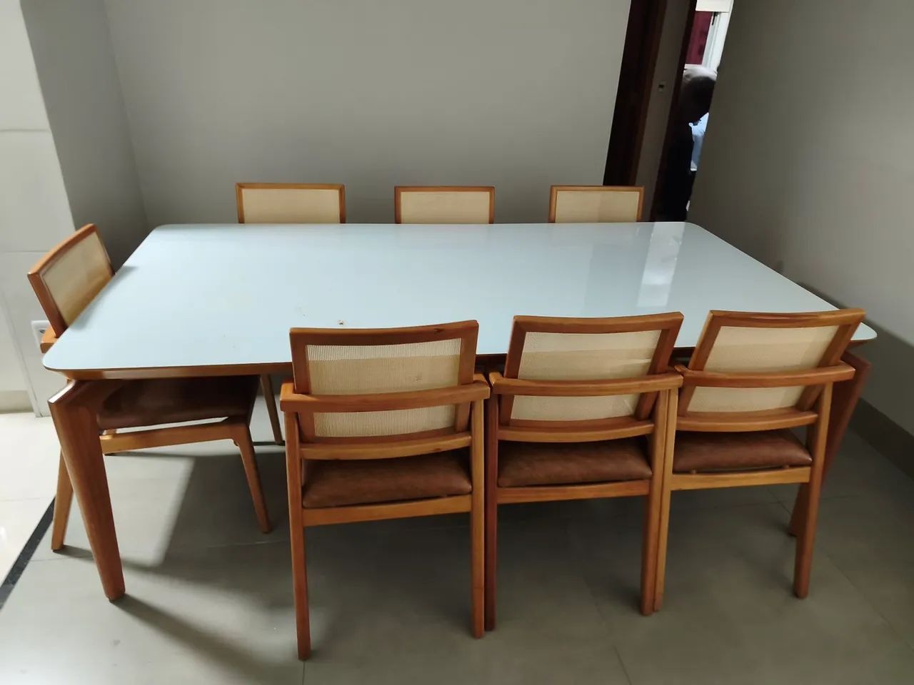 Mesa de jantar com 8 cadeiras  - Foto 2