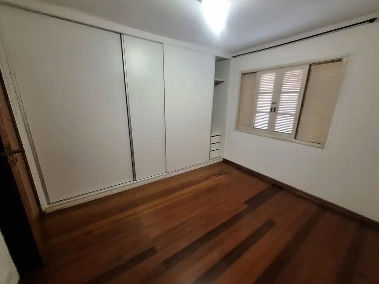 LINDA CASA TERREA ÓTIMA LOCALOZAÇÃO! FL 31 - Foto 2