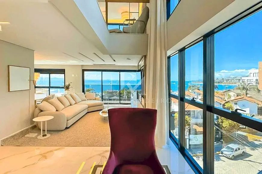 Apartamento duplex Vista mar com 4 suítes à venda em Jurerê
