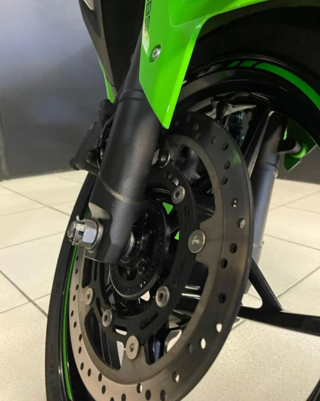 KAWASAKI NINJA 500 SE 2025 - Foto 3