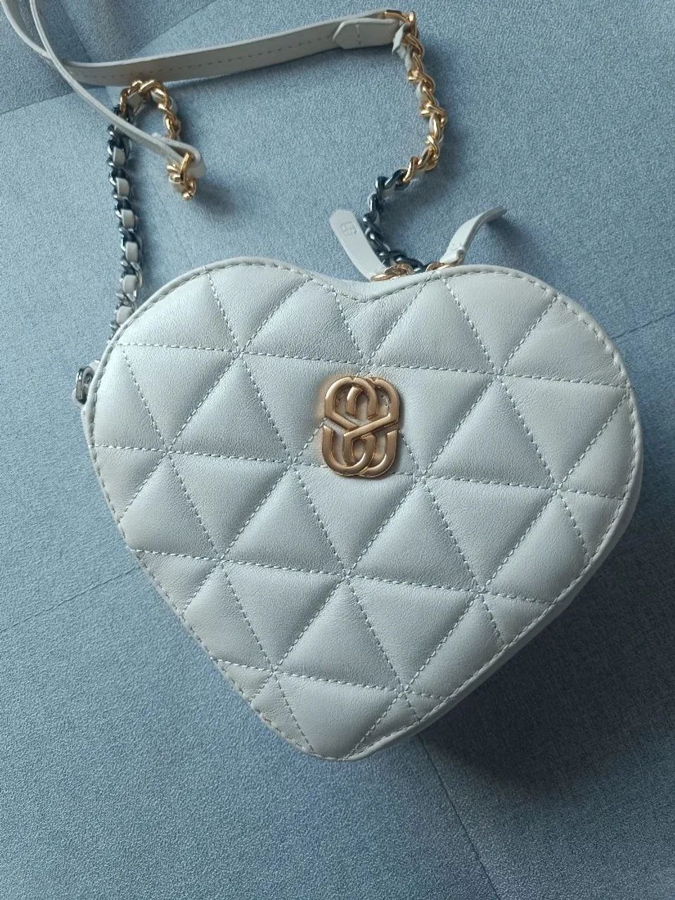 Bolsa Schutz love coração  - Foto 4