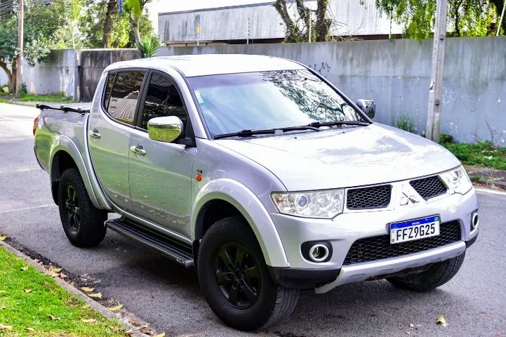 Mitsubishi L200 L200 Triton HPE 3.5 CD V6 24V Flex Aut. 2013