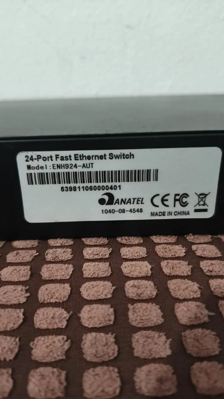  Switch Fast Ethernet da Encore com 24 portas RJ-45 de 10/100Mbps - Foto 4
