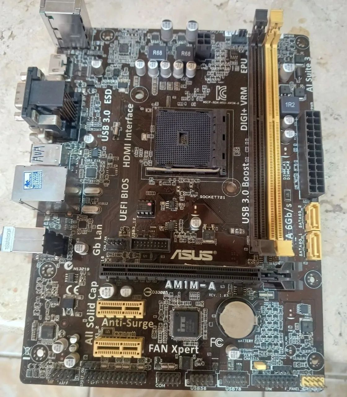 Placa Mãe AMD AM1 FS1B sem teste - Foto 4