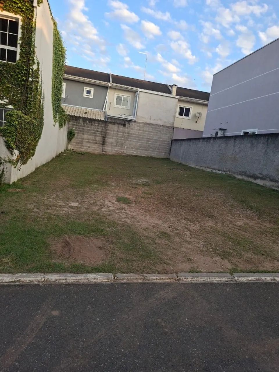 Terreno em condomínio 