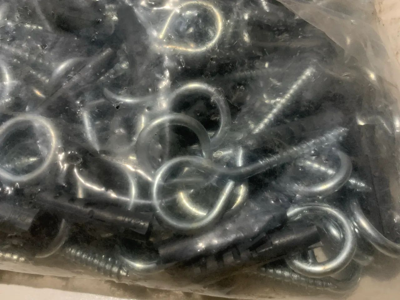 100 parafusos e bucha tipo pinhão !!!! - Foto 4