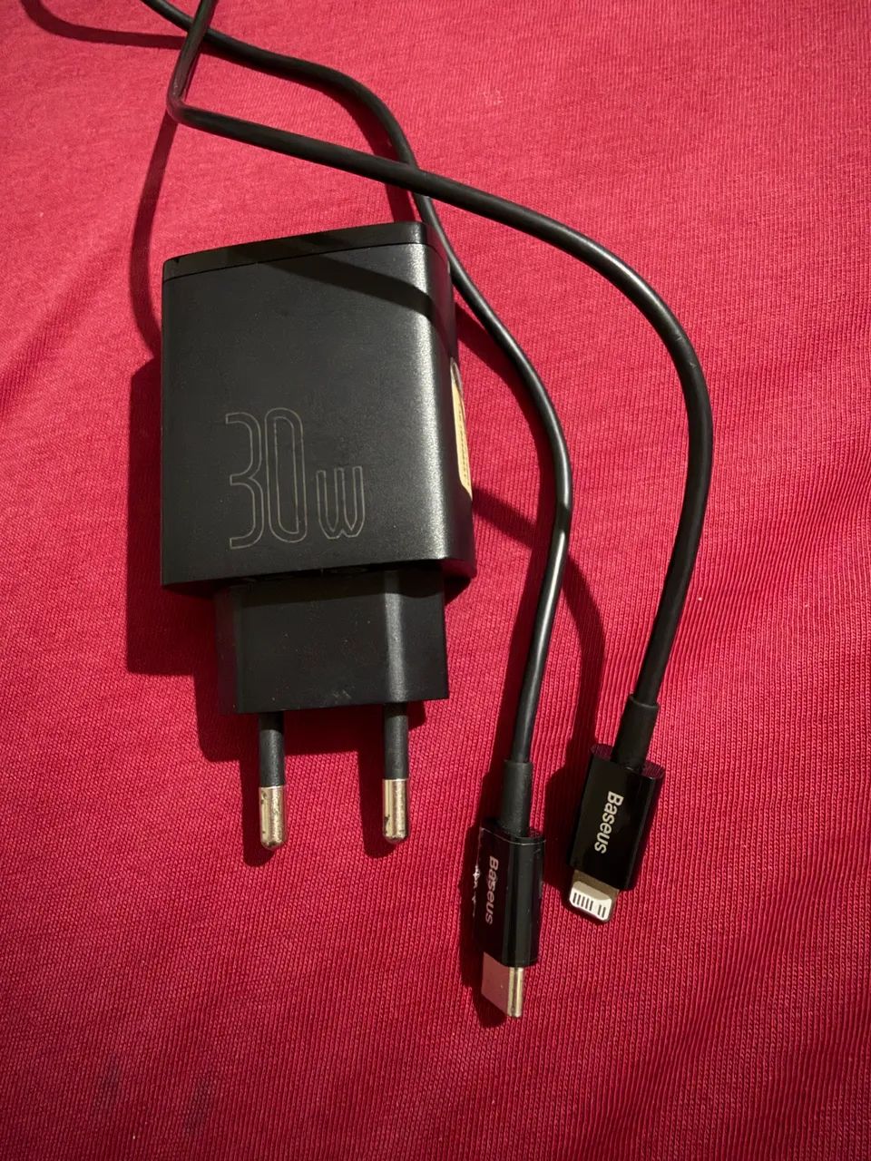 Carregador baseus 30w com 3 entradas com cabo para iPhone  - Foto 2